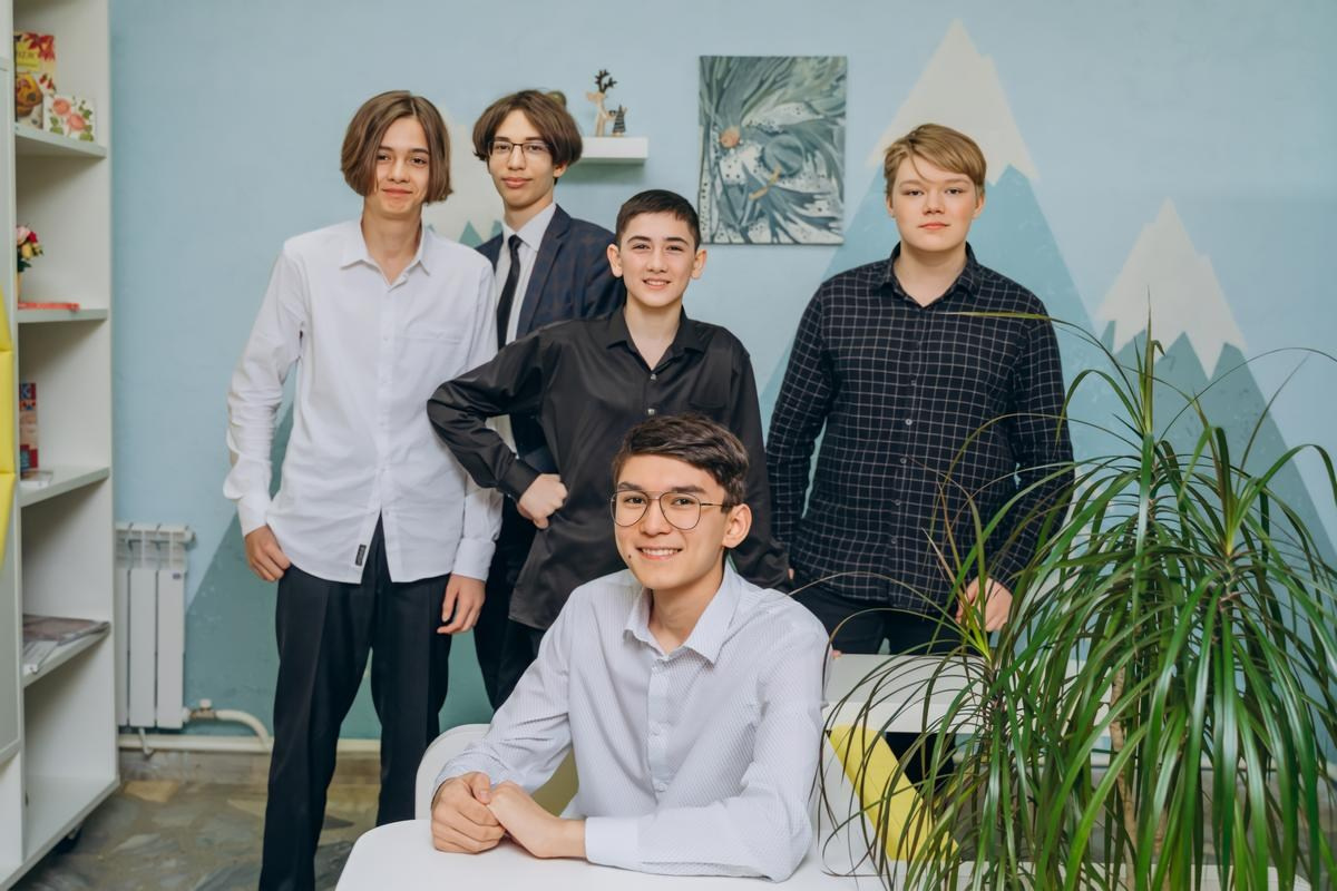 9 класс. КЛАСС | Выпускные альбомы в Нижневартовске