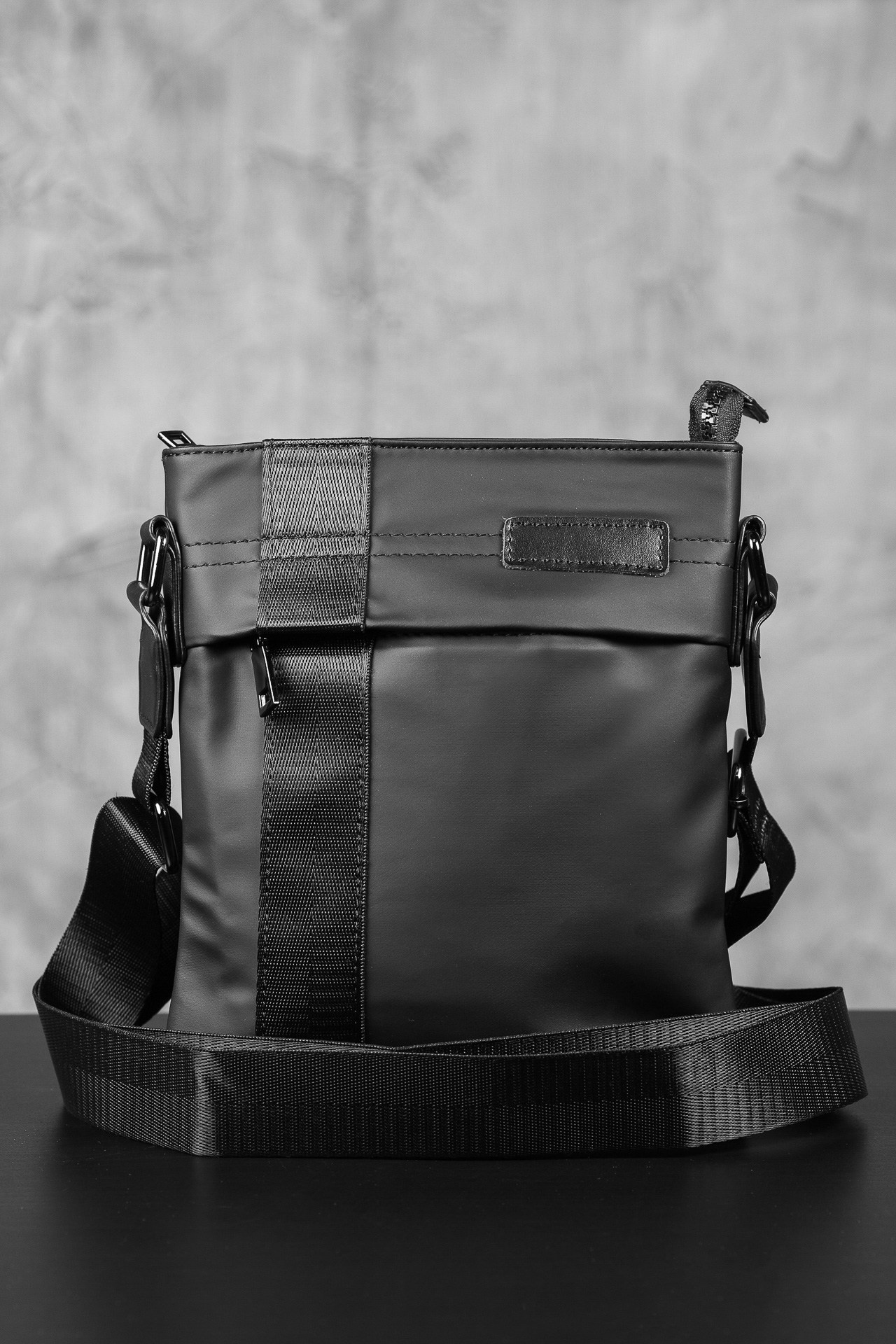 Сумки мужские. Фотосъёмка для бизнеса — предметное фото, репортаж с мероприятий, портреты людей, съёмка интерьера и экстерьера