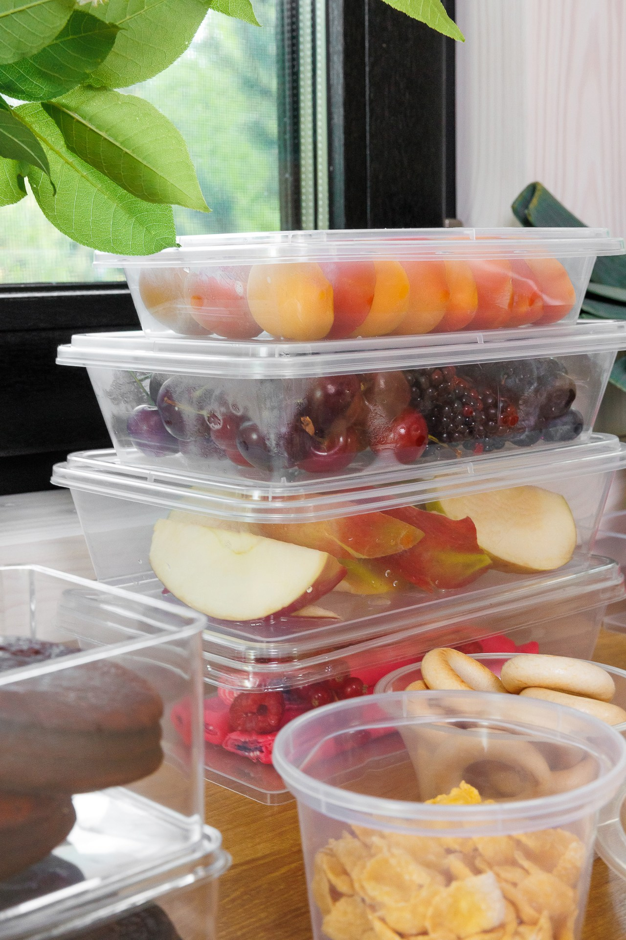 Пластиковая посуда. Фотосъёмка для бизнеса — предметное фото, репортаж с мероприятий, портреты людей, съёмка интерьера и экстерьера