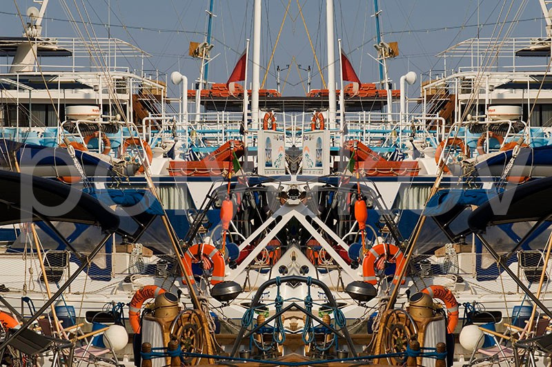 Art композиции. Движение жизни. Фотокорреспондент Александр Поляков. Москва