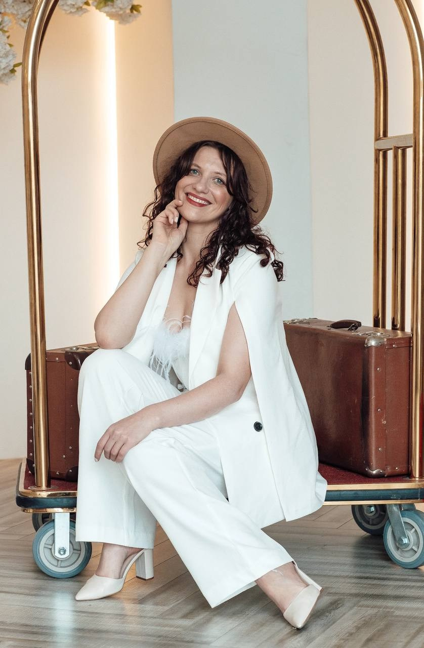 Как должен выглядеть ведущий на мероприятии. Ведущая СПБ Надежда Кожина