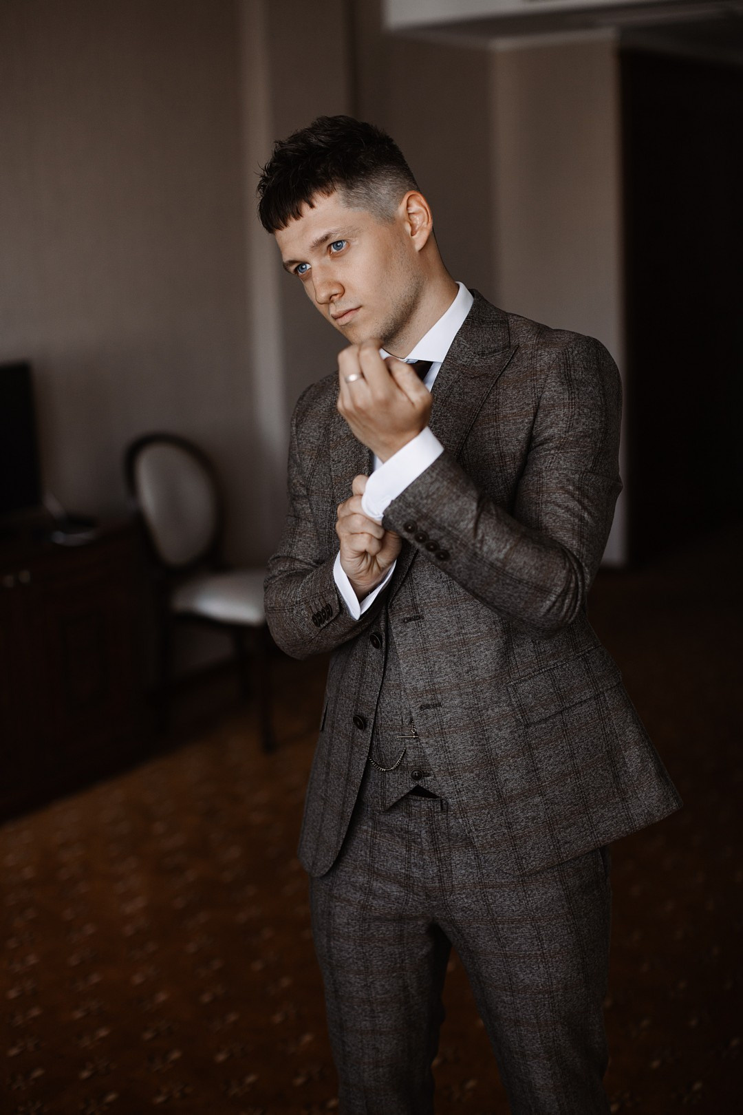  Нежные моменты в объятиях истории