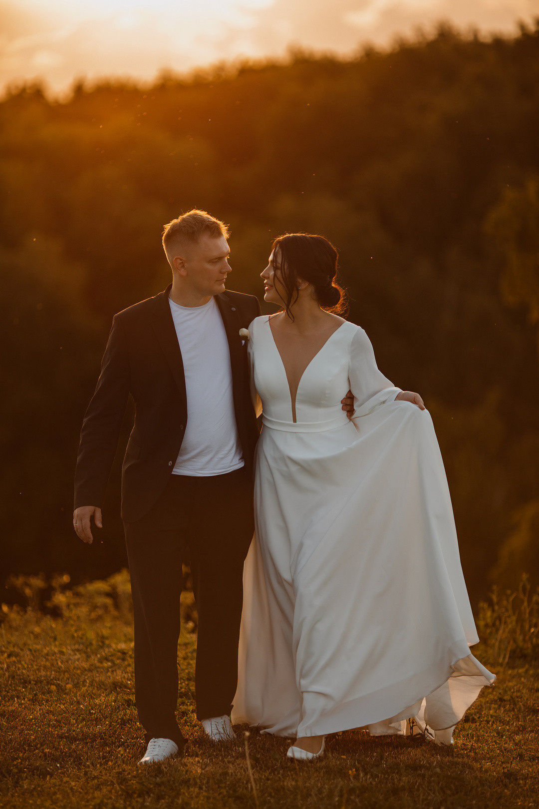 Веселая свадебная фотосессия в изгибе ярославль. Свадебный фотограф Ярославль Дмитрий Васячкин