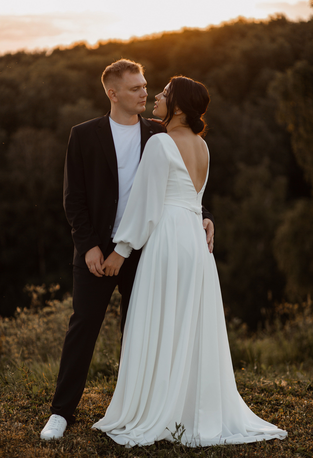 Веселая свадебная фотосессия в изгибе ярославль. Свадебный фотограф Ярославль Дмитрий Васячкин