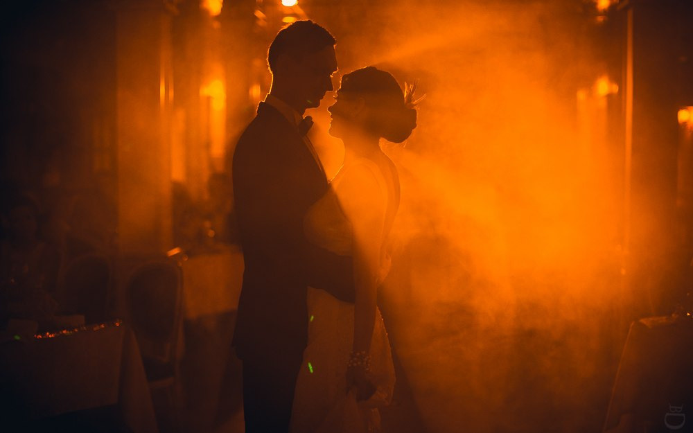 Переворачивающаяся подвеска свадебного часов, показывающая начало нового времени в жизни молодых