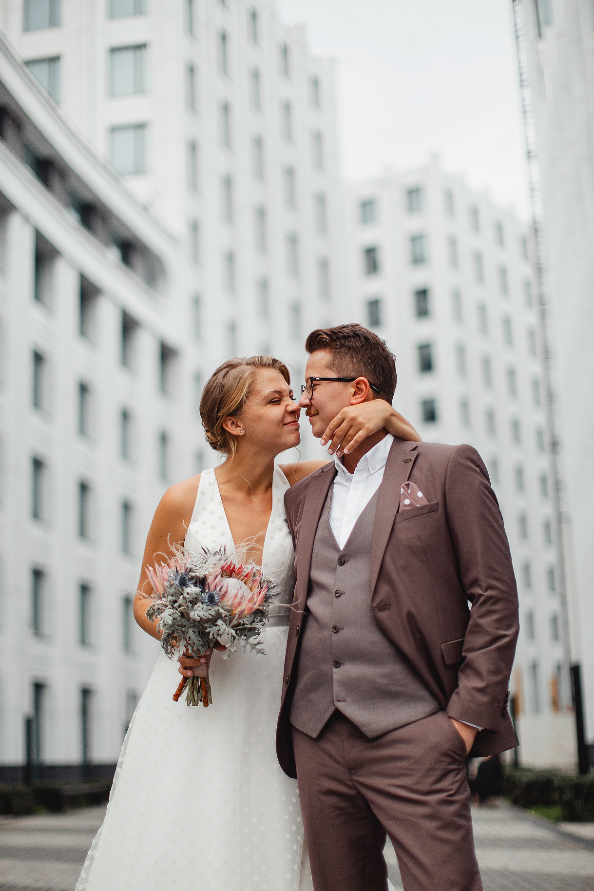  Любовные моменты возле Аллеи Палестины