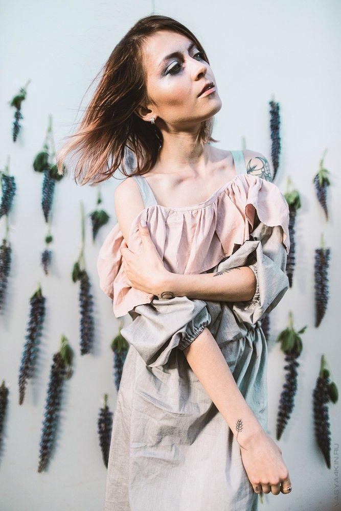 в золотистом цвете