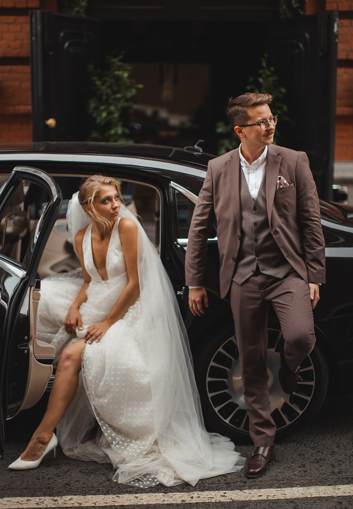  Влюбленные рядом с Московским кремлем