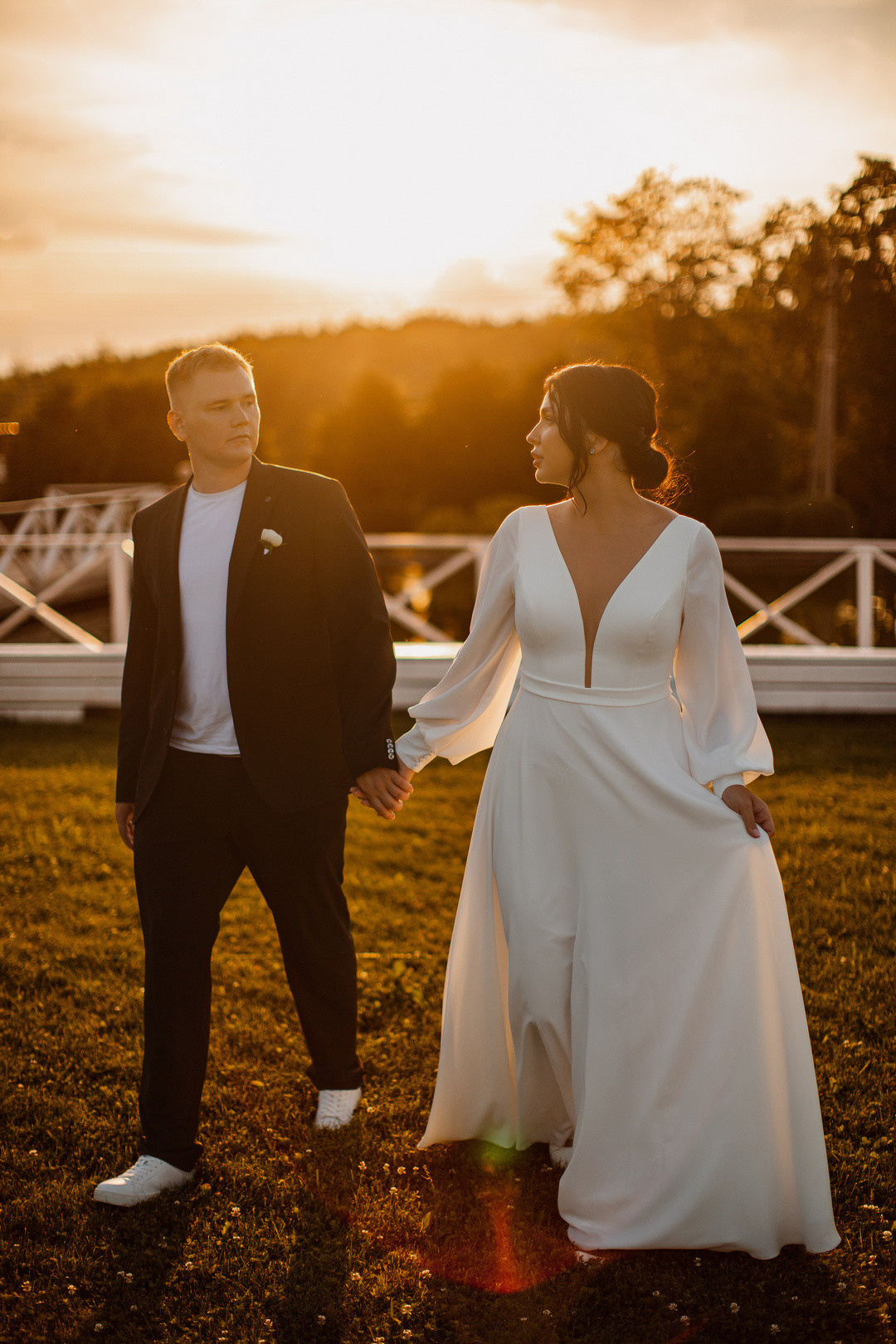 Веселая свадебная фотосессия в изгибе ярославль. Свадебный фотограф Ярославль Дмитрий Васячкин