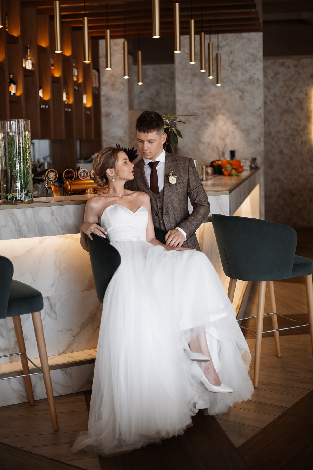  Любовь и старинные памятники города на одном кадре