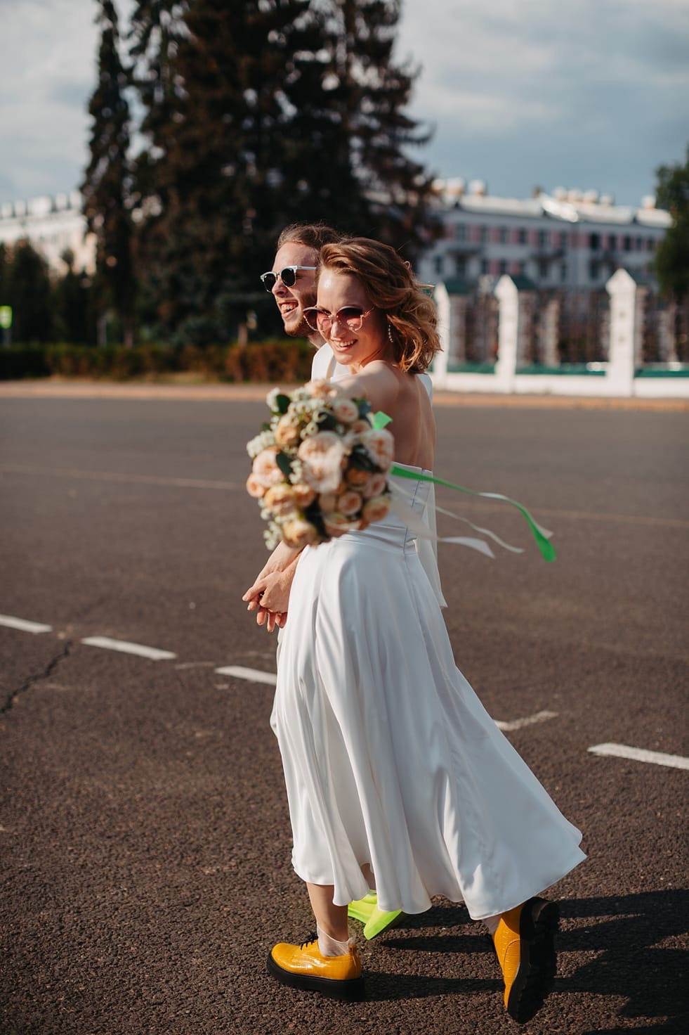 Сочные цвета на свадебных снимках ярославля под веселую музыку. Свадебный фотограф Ярославль Дмитрий Васячкин