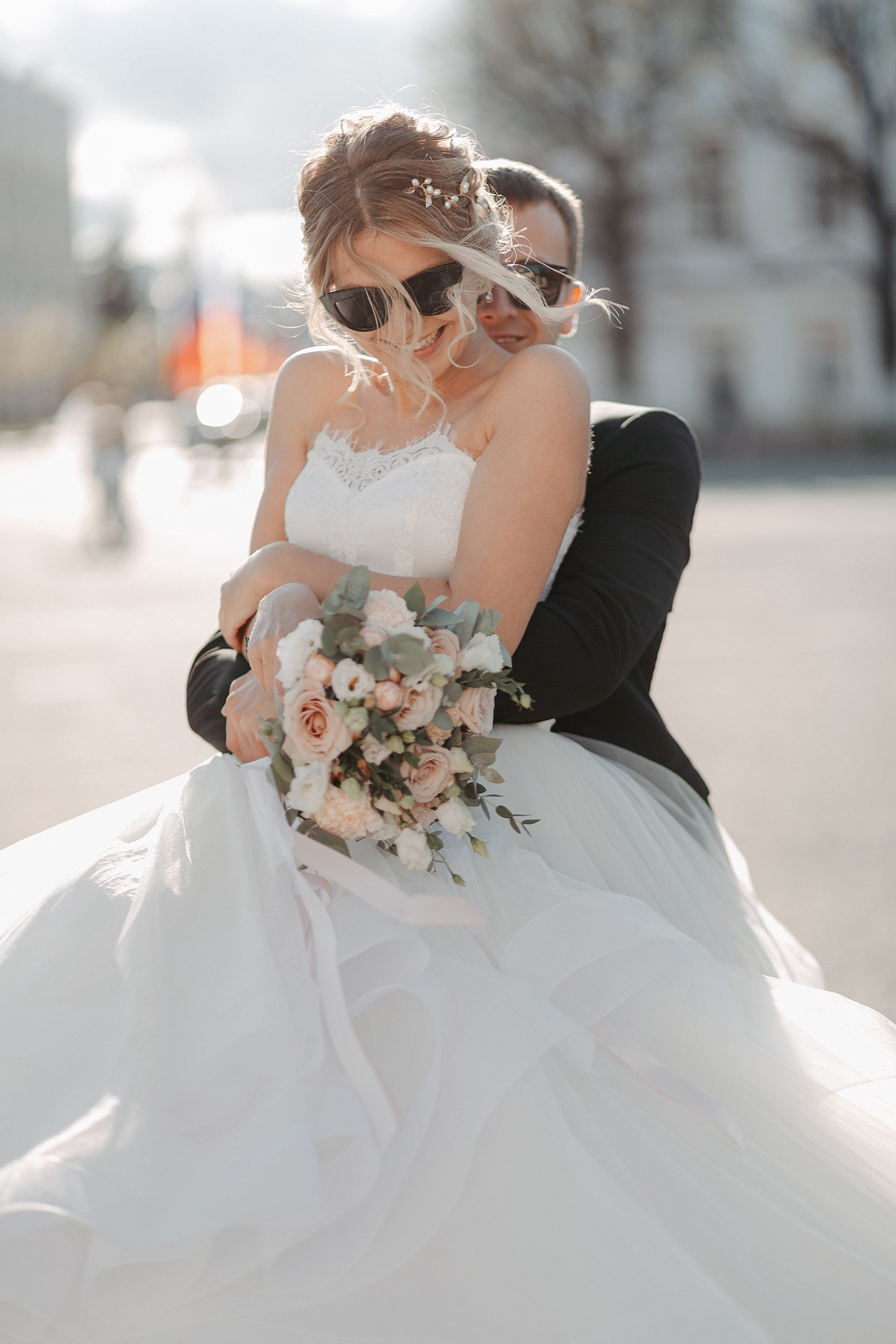 Фото в стиле trash the dress на свадьбу в Москве