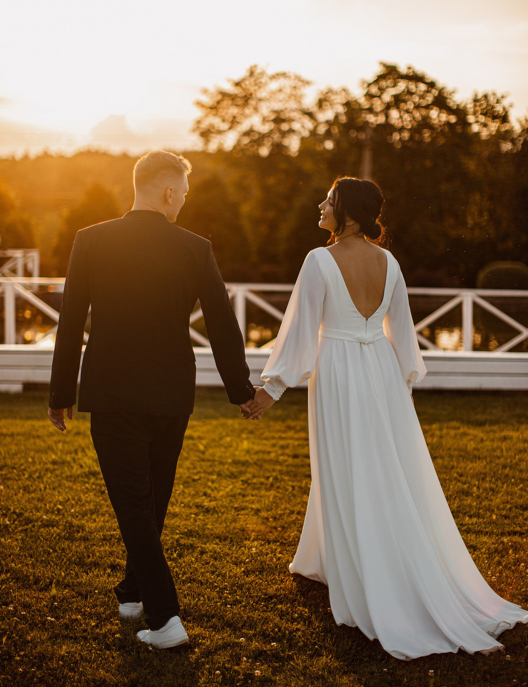 Веселая свадебная фотосессия в изгибе ярославль. Свадебный фотограф Ярославль Дмитрий Васячкин