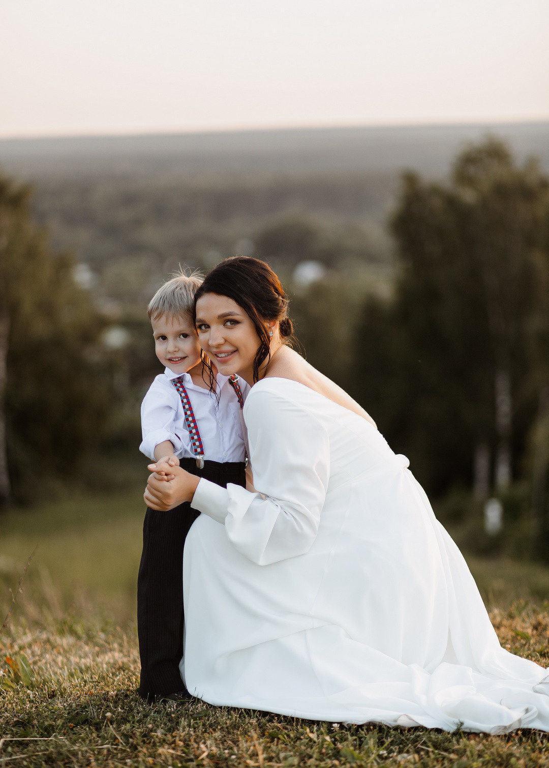 Веселая свадебная фотосессия в изгибе ярославль. Свадебный фотограф Ярославль Дмитрий Васячкин