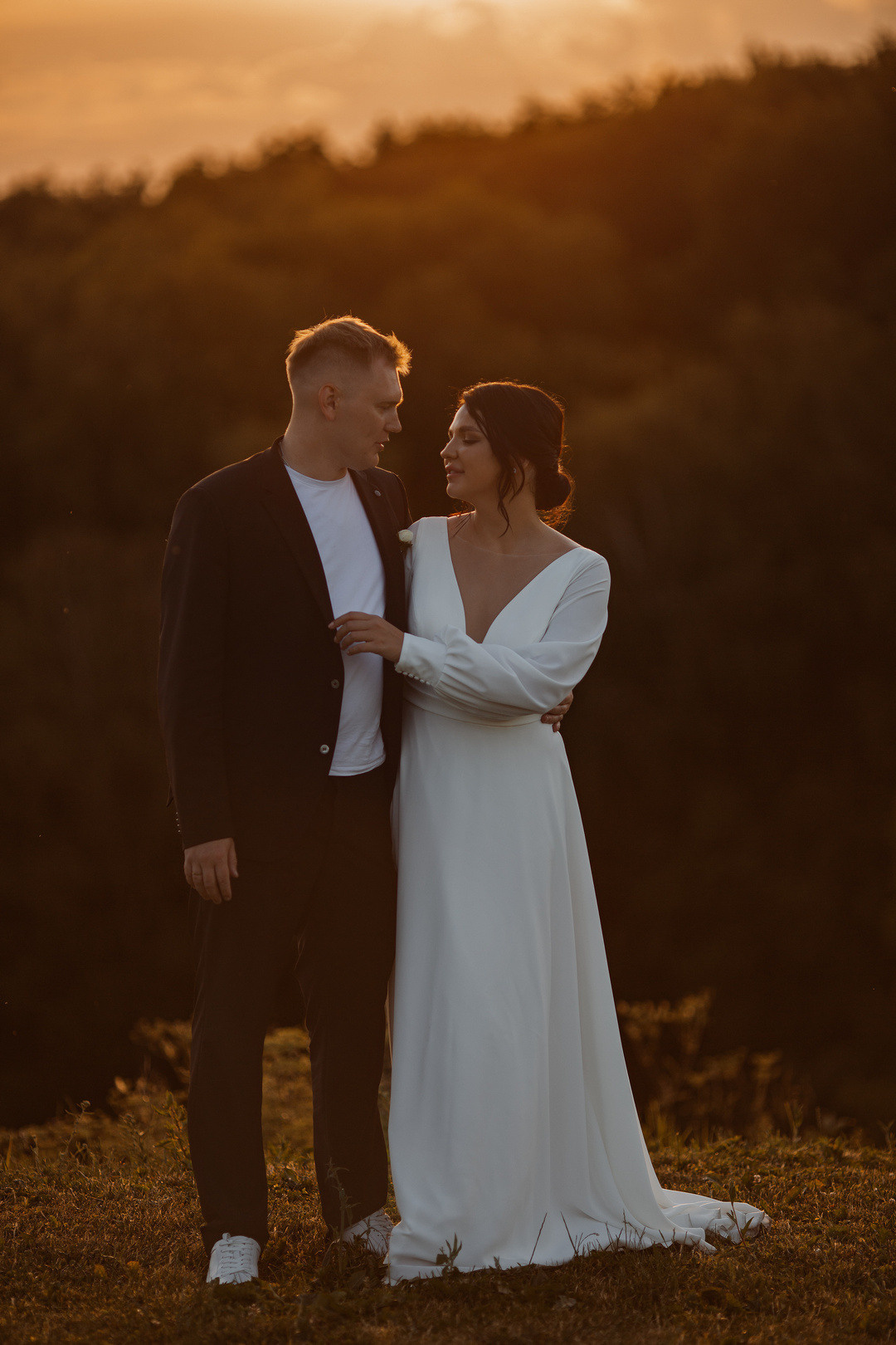 Веселая свадебная фотосессия в изгибе ярославль. Свадебный фотограф Ярославль Дмитрий Васячкин