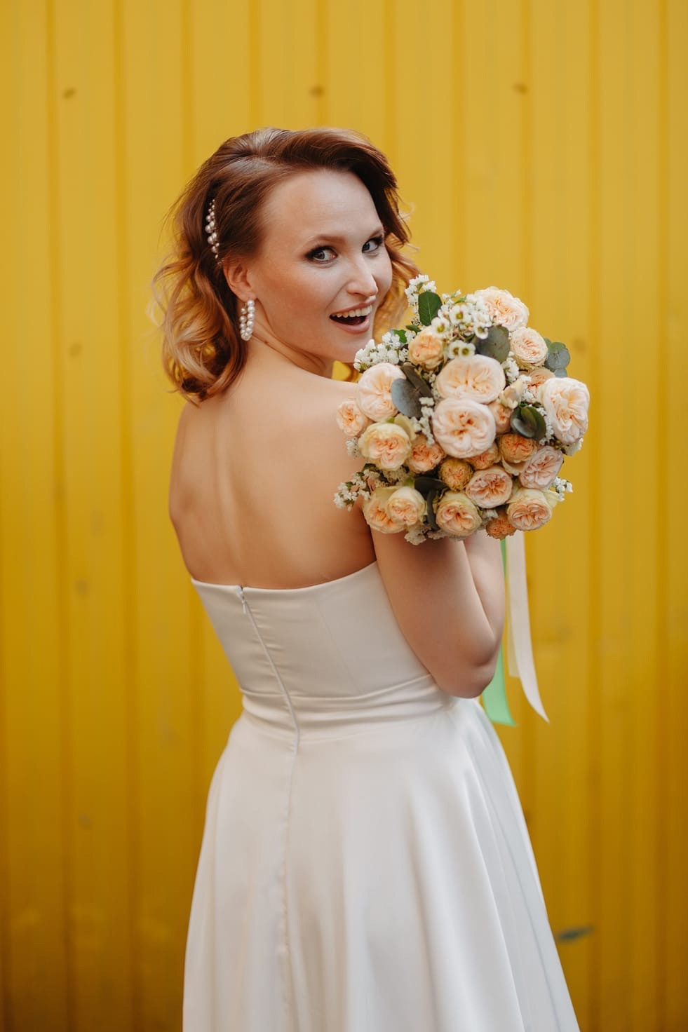 Сочные цвета на свадебных снимках ярославля под веселую музыку. Свадебный фотограф Ярославль Дмитрий Васячкин