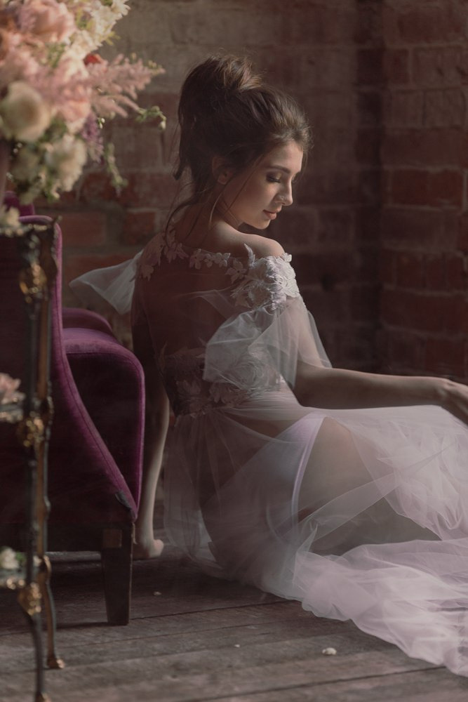 Роскошные кристальные подсвечники, используемые в декоре свадебного стола