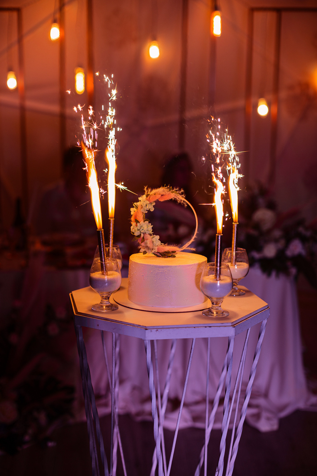 Глемпинг парк клевер приглашает вас на фотосессию к фотографу васячкин. Свадебный фотограф Ярославль Дмитрий Васячкин