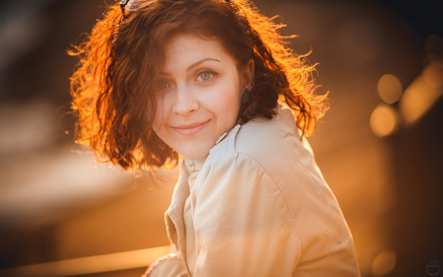 с фигурками торта