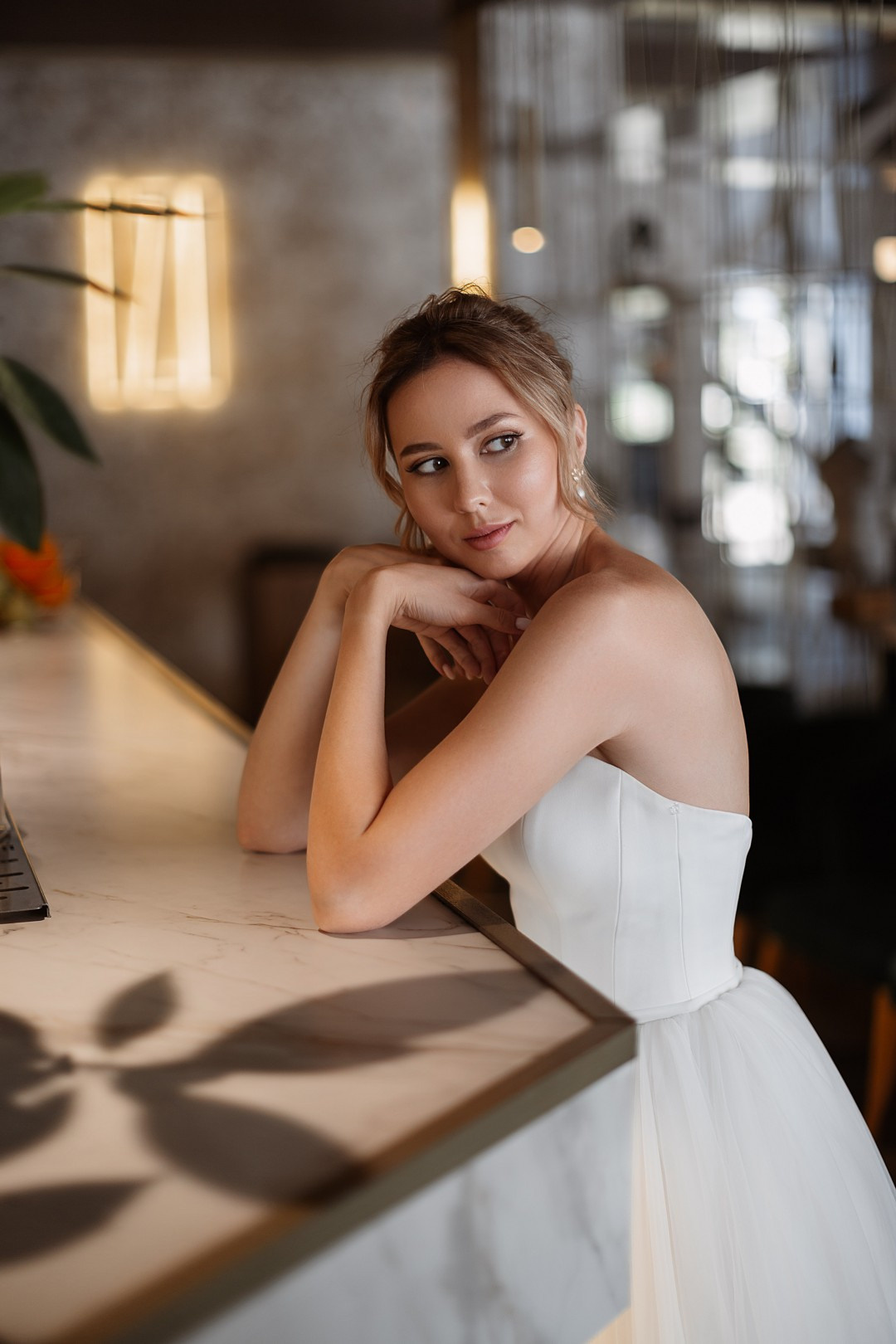  Свадебное счастье у памятника Старому Ярославлю