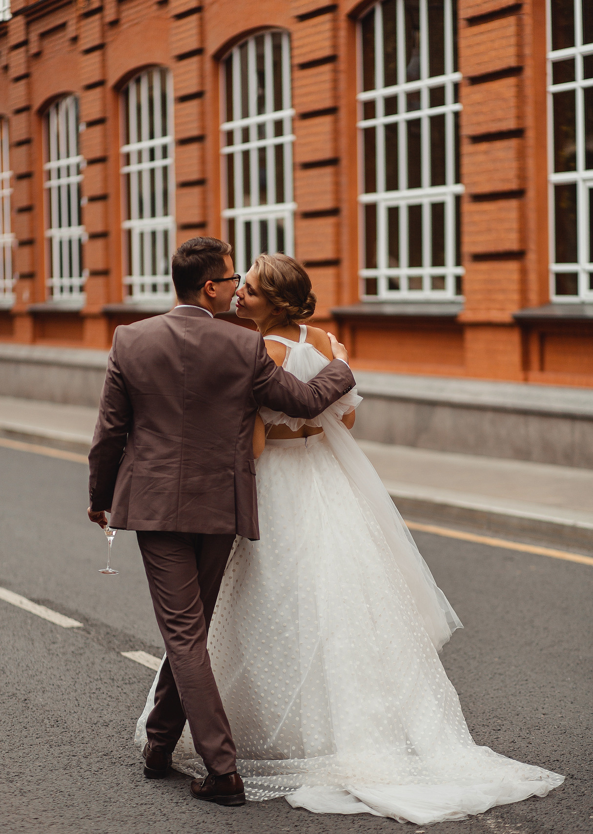  Любовь молодых возле Большого театра