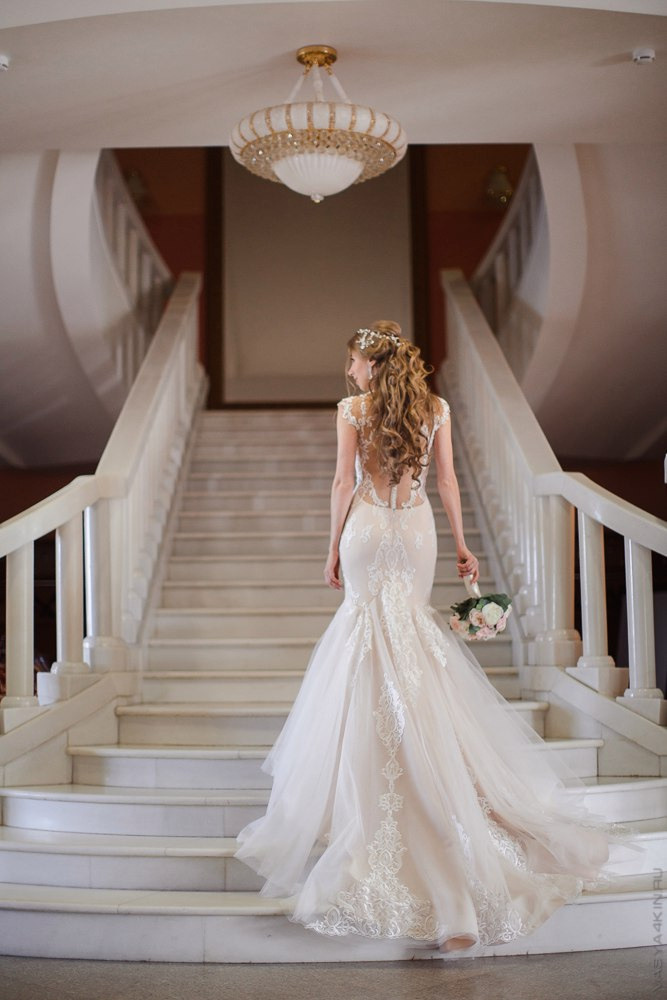 Свадебные приглашения в виде миниатюрных свадебных пастельных акварелей