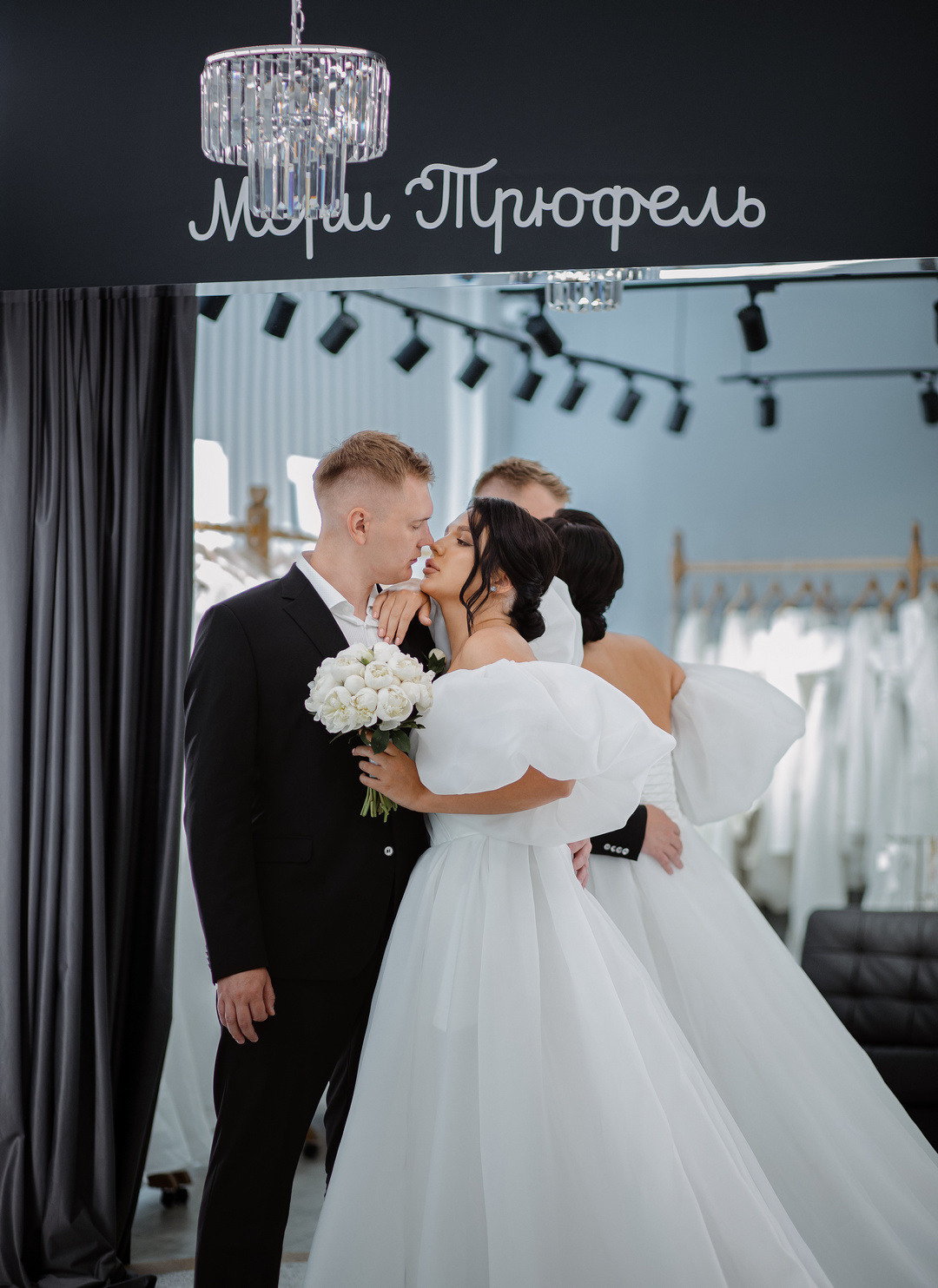  Цветущий сад как идеальная локация для свадебной церемонии