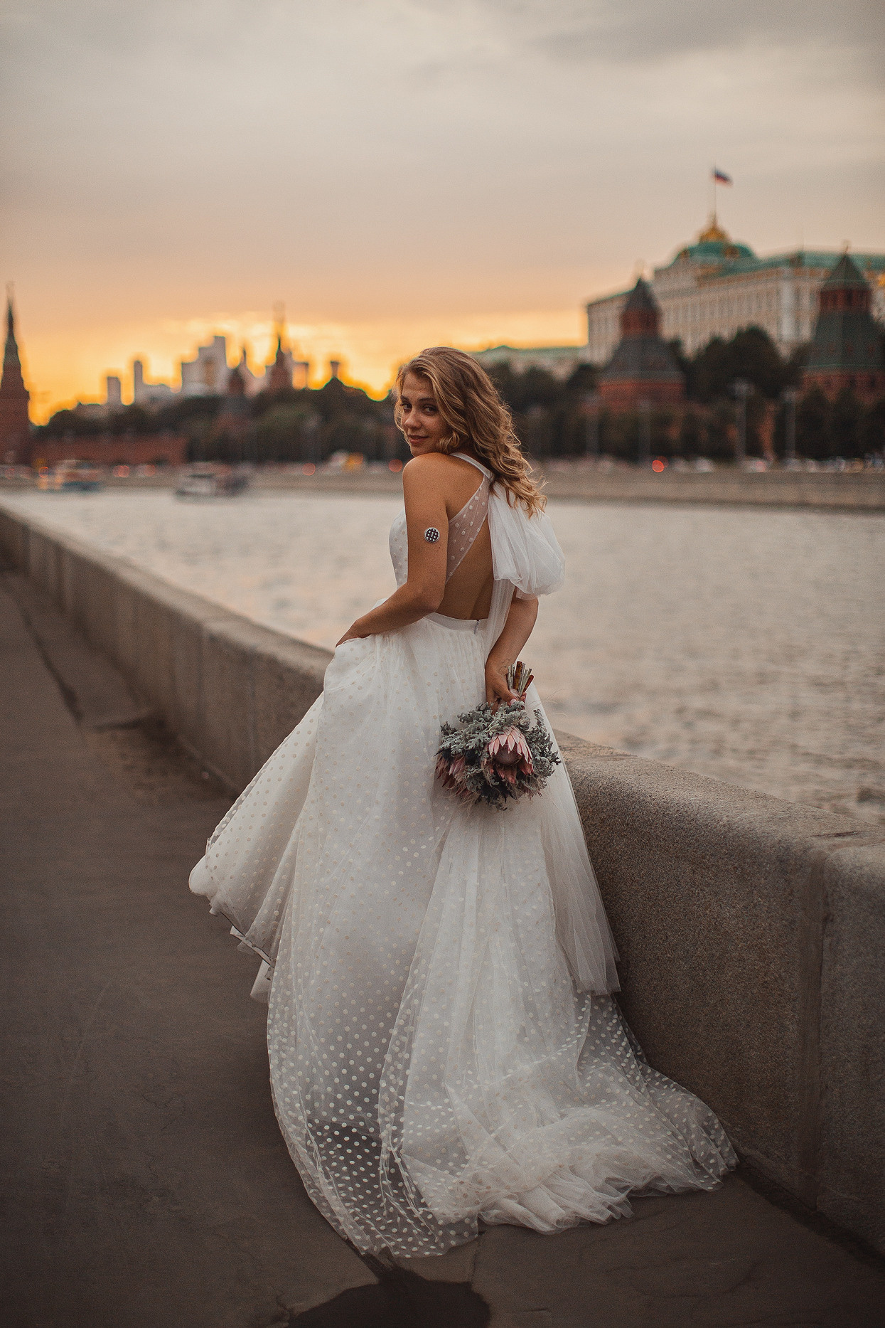  Романтическая обстановка возле Аллеи шалфея