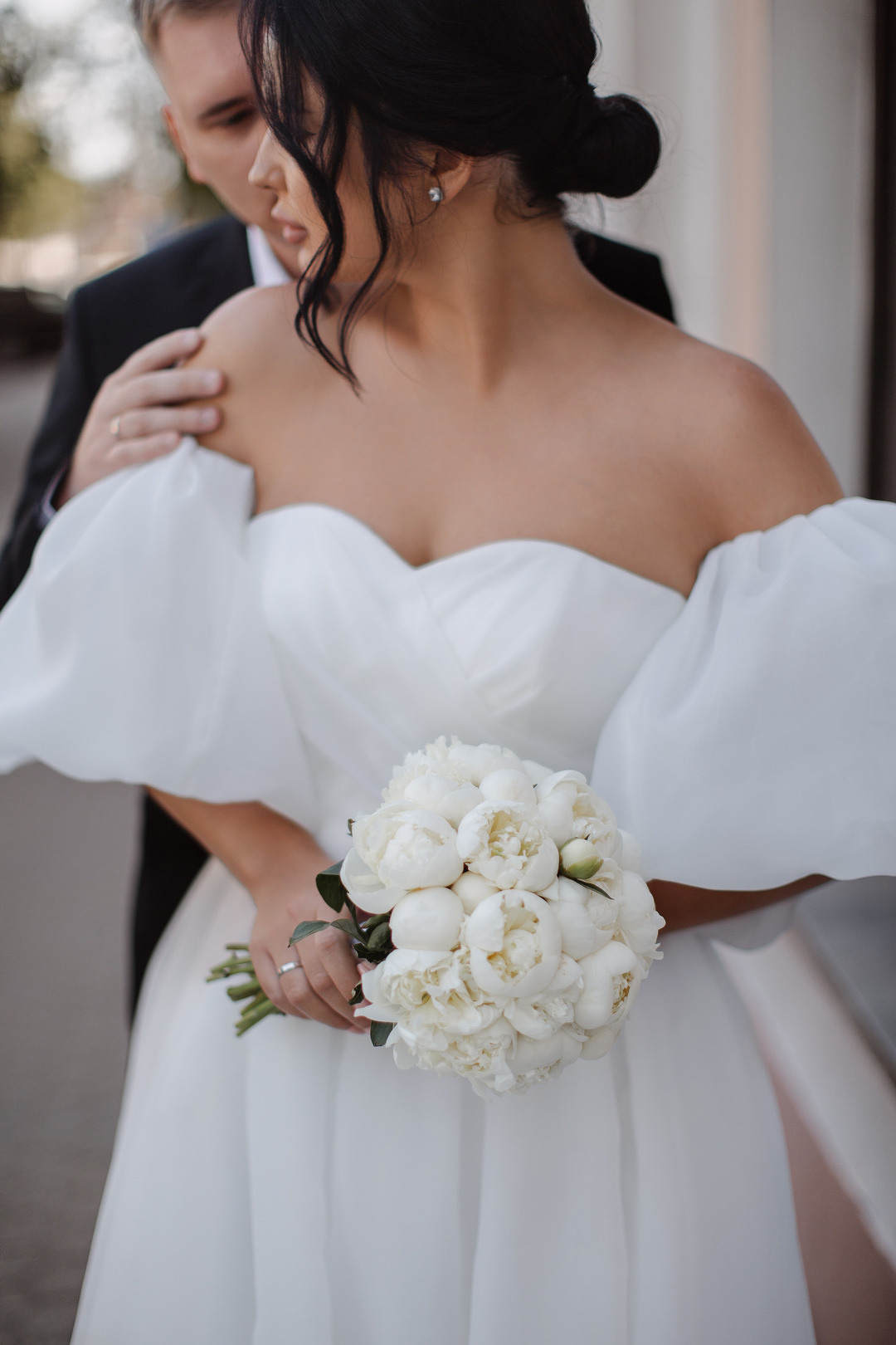  Гармоничная церемония свадебной регистрации в саду-парке