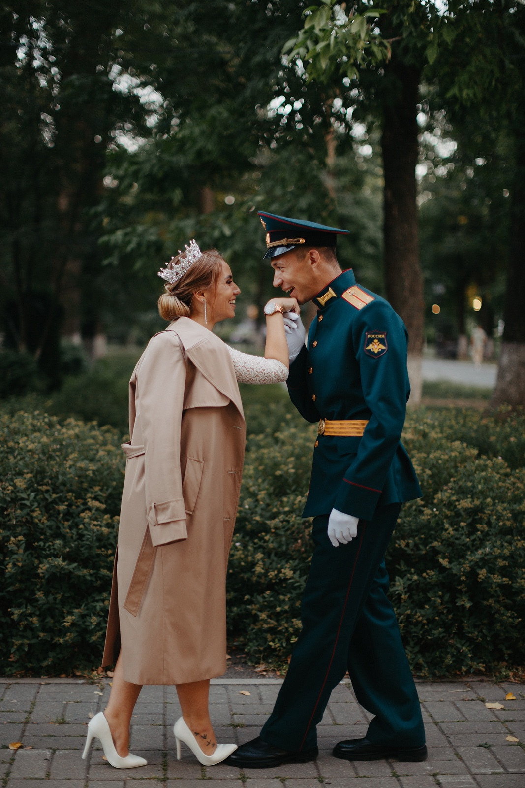  Пара в ретро-стиле: военная форма и свадебное платье в Ярославле  