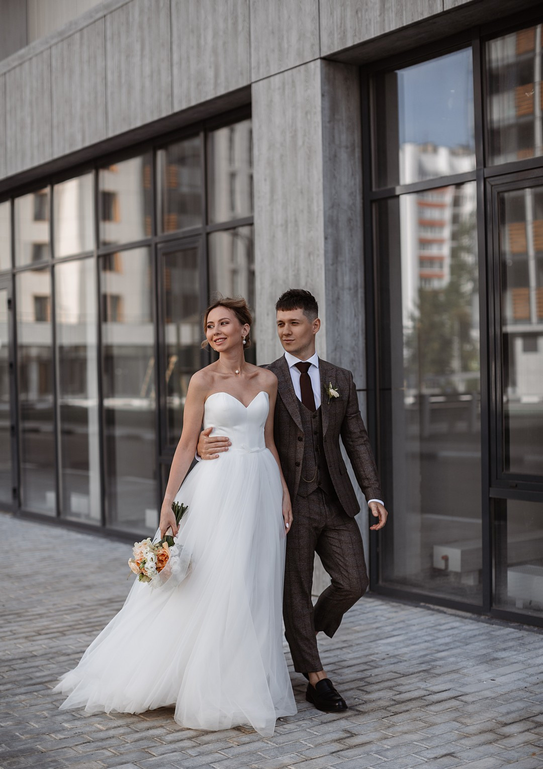  Счастливая прогулка возле музыкальной школы имени С В С Рахманинова