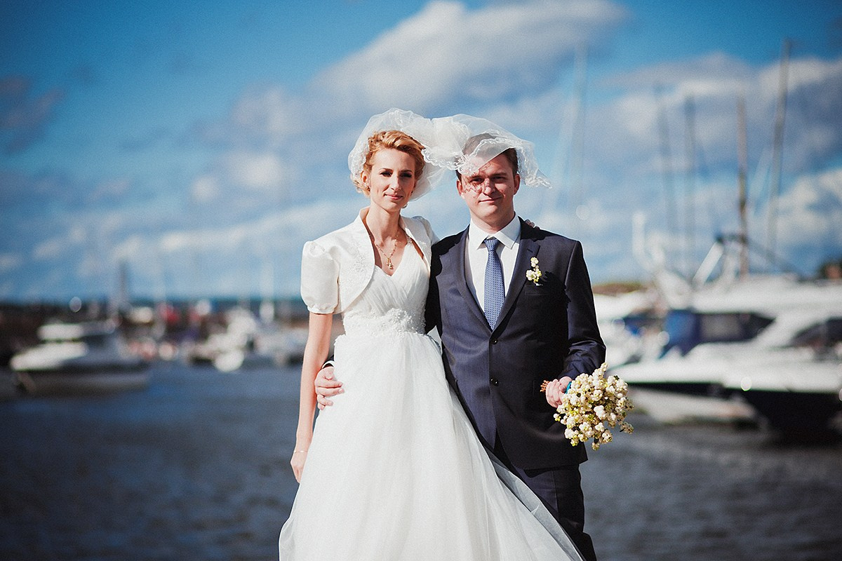 Свадебная прогулка Алекса и Даши. Фотограф крещение венчание в Петербурге! Помогает подобрать храм и посоветовал душевного батюшку в СПб