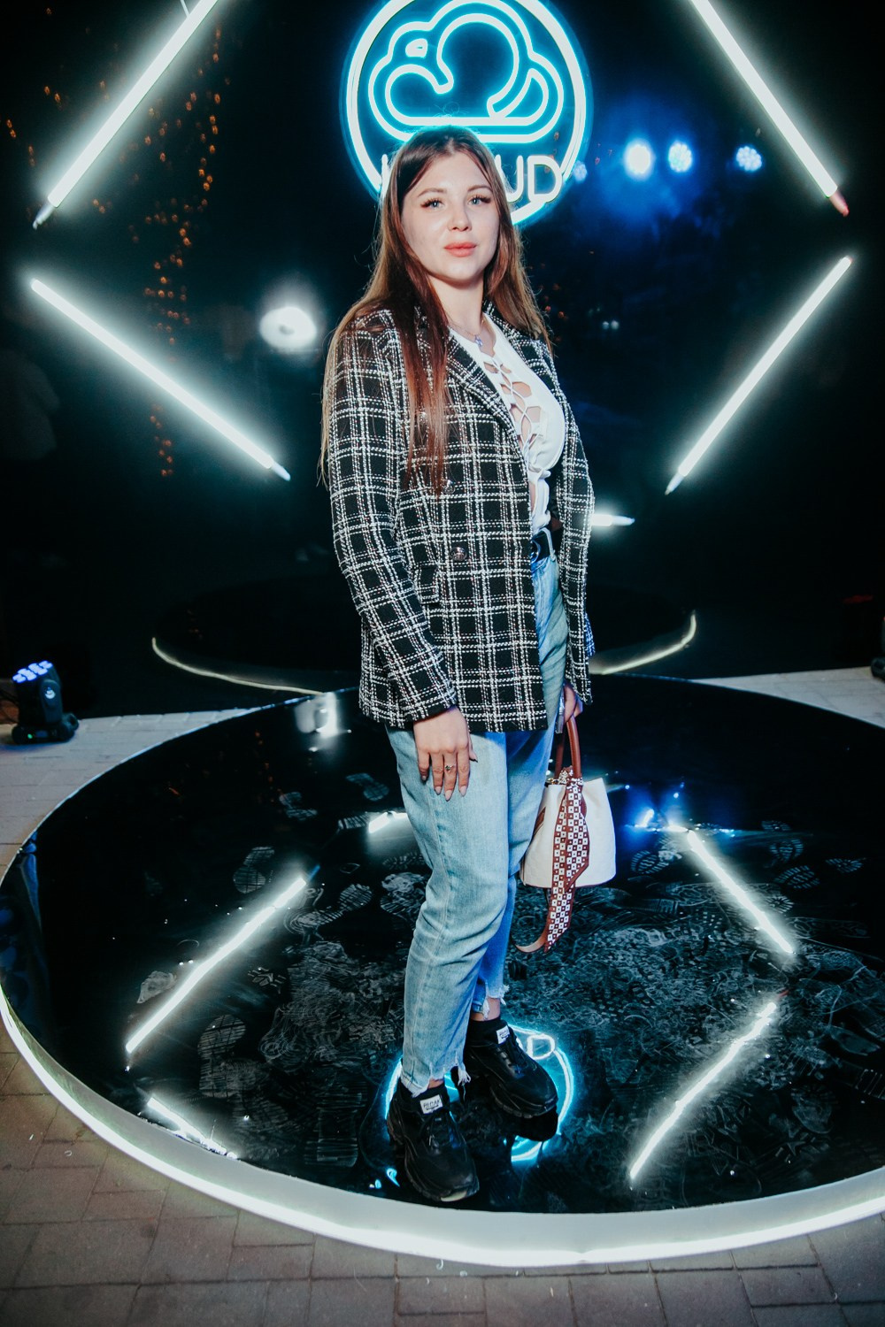 Презентация «Iphone 15». Свадебный и детский фотограф в Волгограде Слава Белов