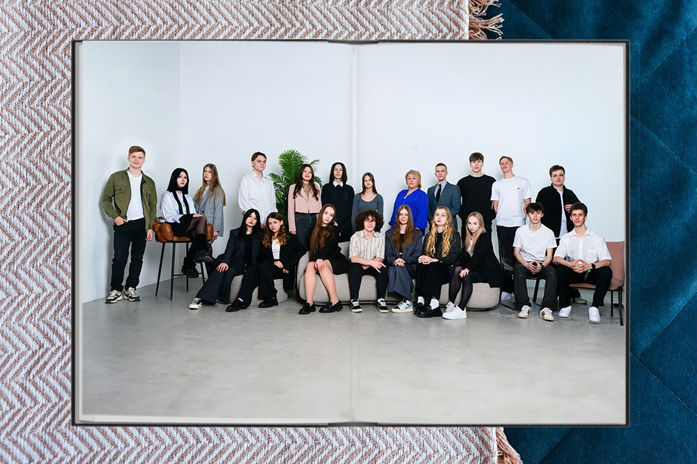 Выпускной альбом «Большой альбом про нас». Студия выпускных альбомов Ольги Галкиной. Томск