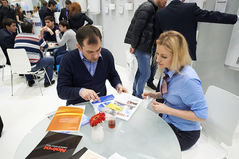 ВЫСТАВКИ. Www.apowerstudio.com