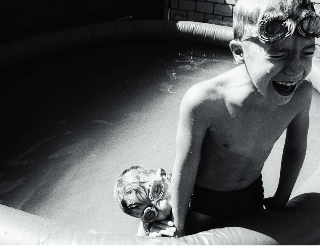 Дурачились в бассейне, июль 2021 год