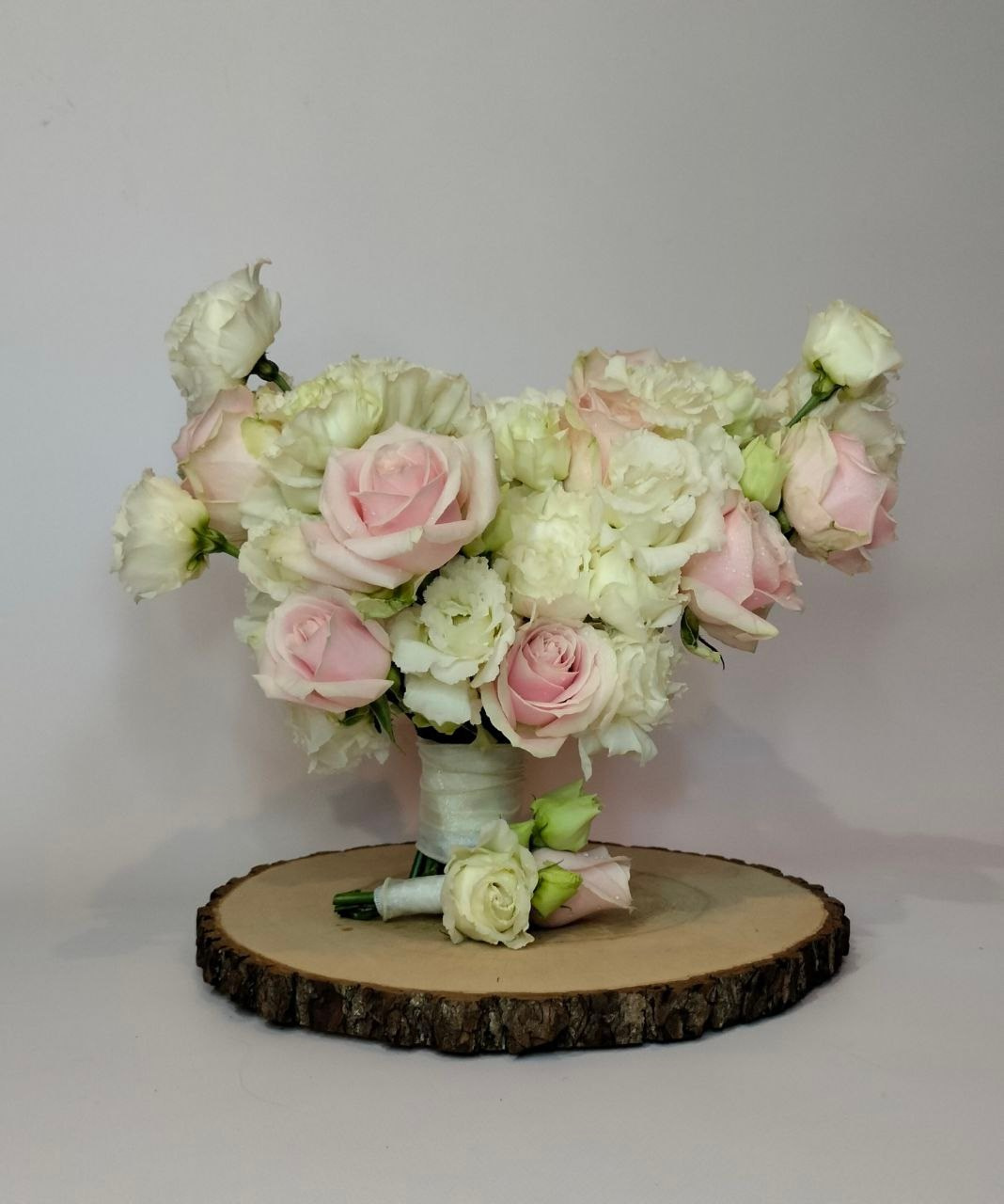 авторский букет невесты, современный букет невесты, невеста 2025,  букет невесты, свадебный букет, свадьба 2025, свадебный букет, свадебный букет невесты, флорист на свадьбу, флорист фрилансер, флорист москва, ручная работа, яркий букет невесты, современный букет невесты,т, флорист на свадьбу, хороший флорист, флорист фрилансер, букет по фото, флорист профессионал.