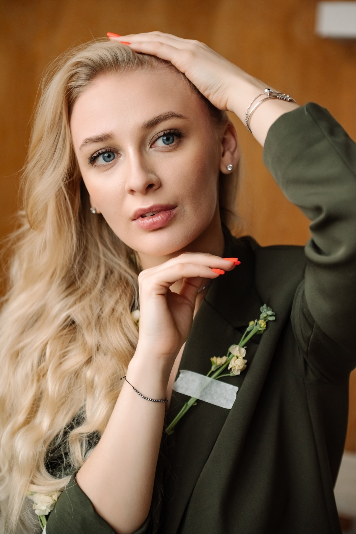 Индивидуальная. Деловой образ с цветами. Свадебный и сеейный фотограф в Санкт-Петербурге Елена Худякова