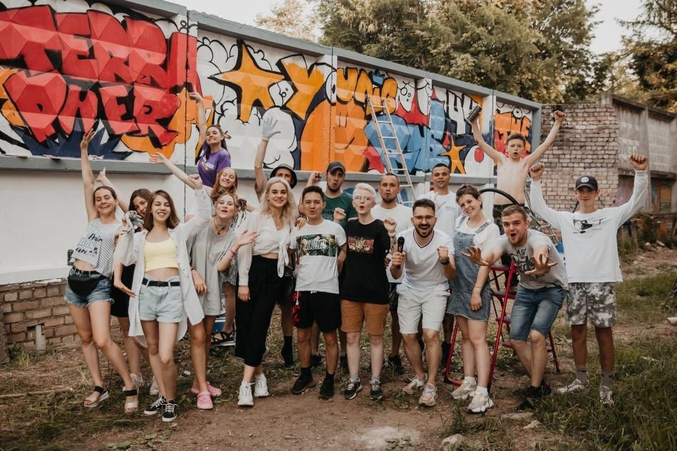 Ведущий спортивных, деловых мероприятий