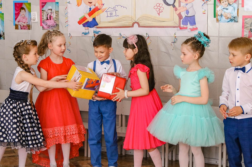Выпускной в детском саду. Фотограф Григорьева Ольга. Портретная, семейная съёмка, Love Stori, видеосъёмка в городе Чита. Выпускные альбомы, фотокниги