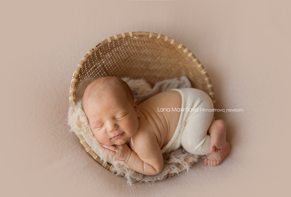 Фотосессия новорождённого. Фотограф новорождённых малышей и детский фотограф В Казани Лана Максим
