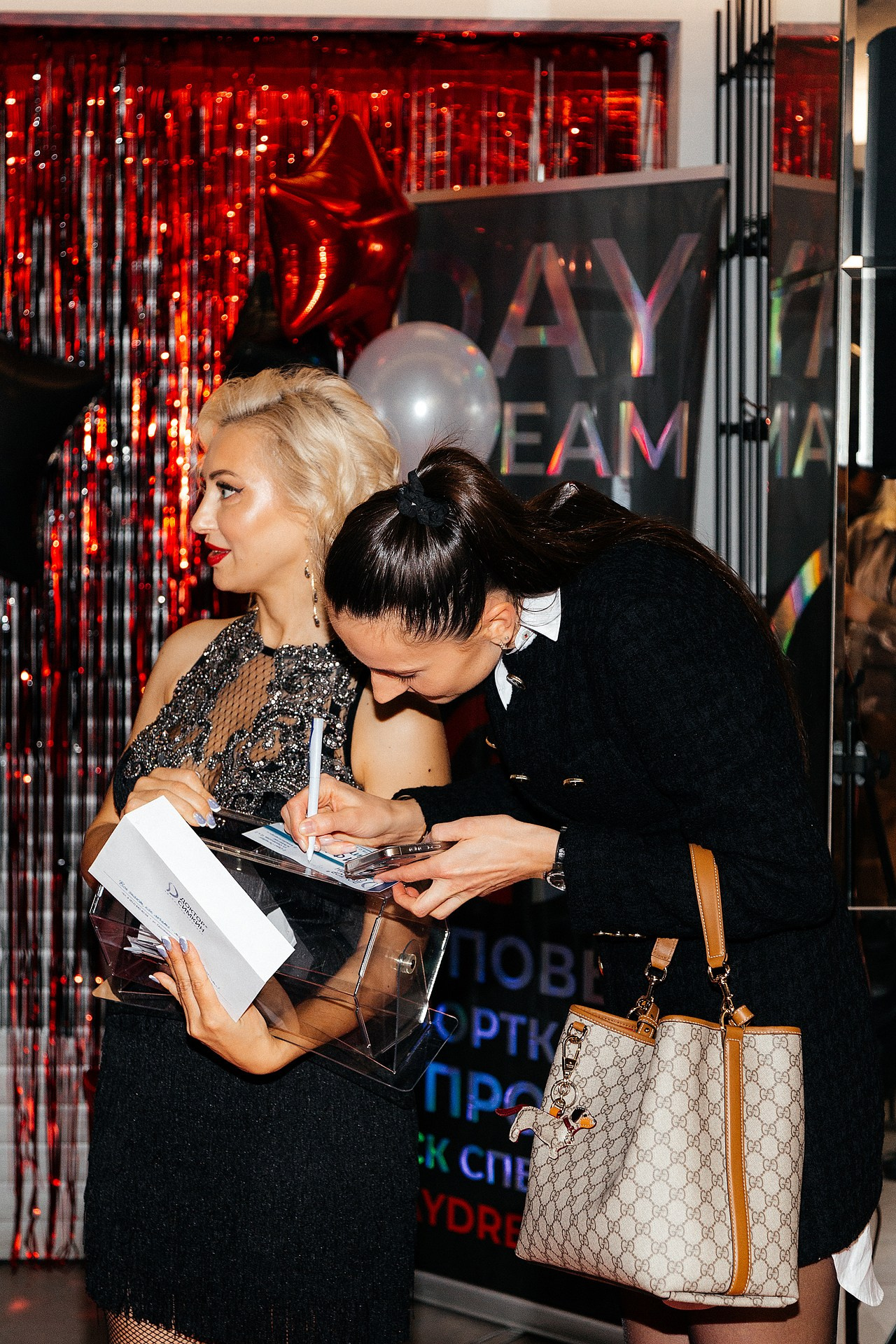 Репортаж в автосалоне. Светский фотограф Санкт-Петербург и ЛО