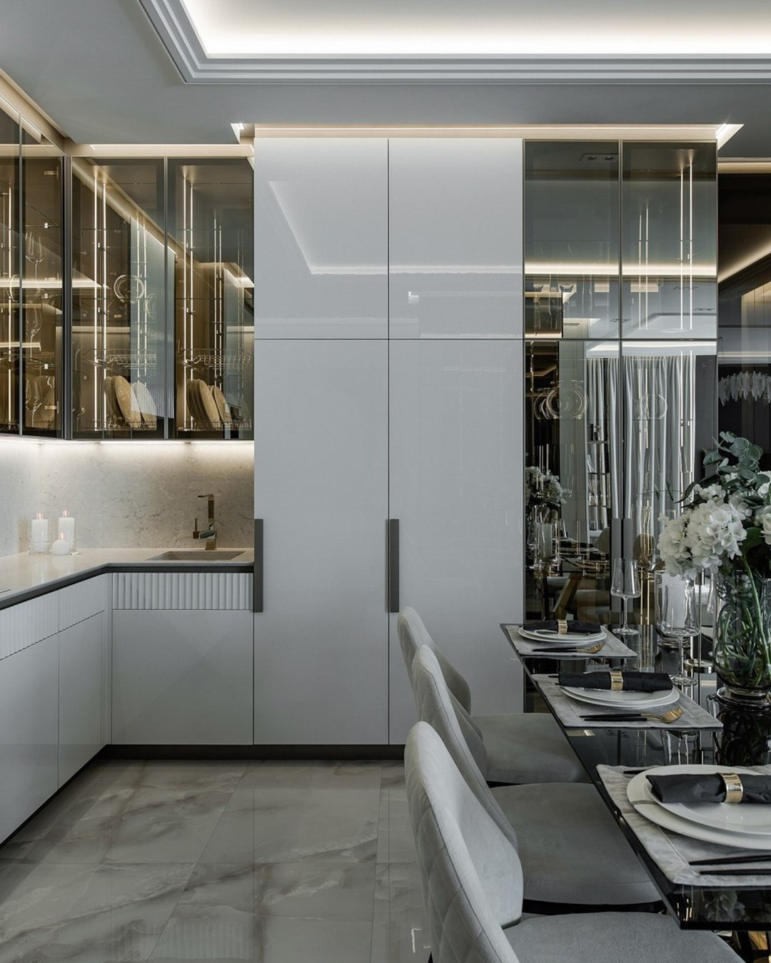 Современная кухня с глянцевыми фасадами и подсветкой — проект Валерии Котович