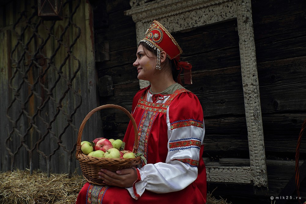 Яблочный Спас. Mik25
