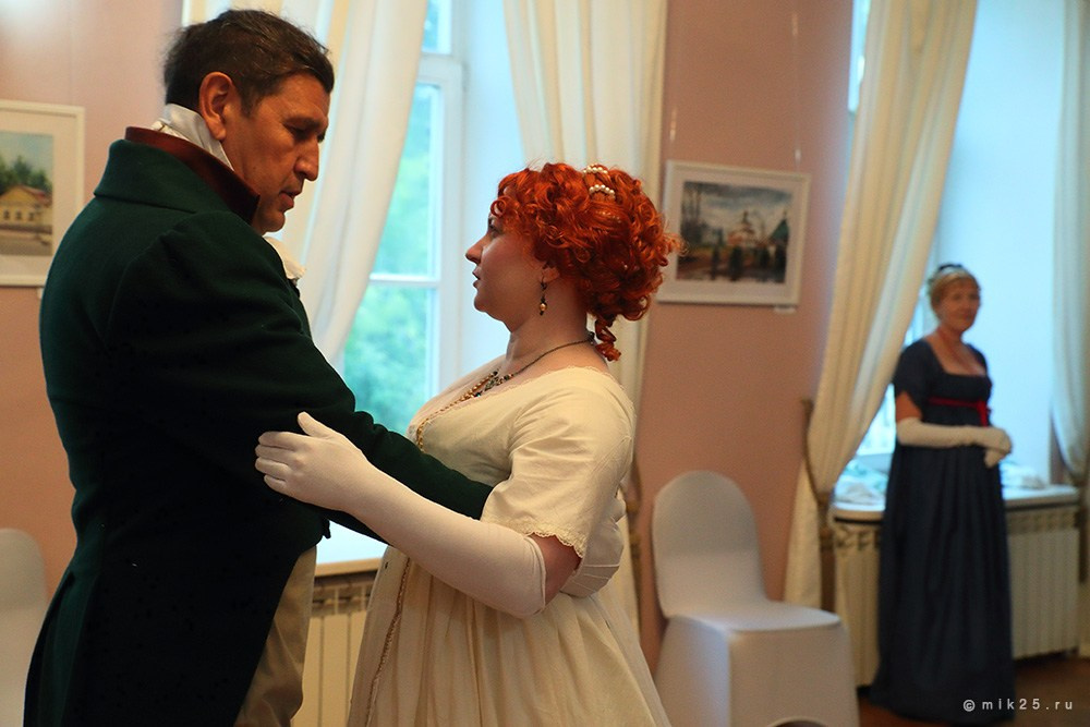 Бал в музее Толстого. Mik25