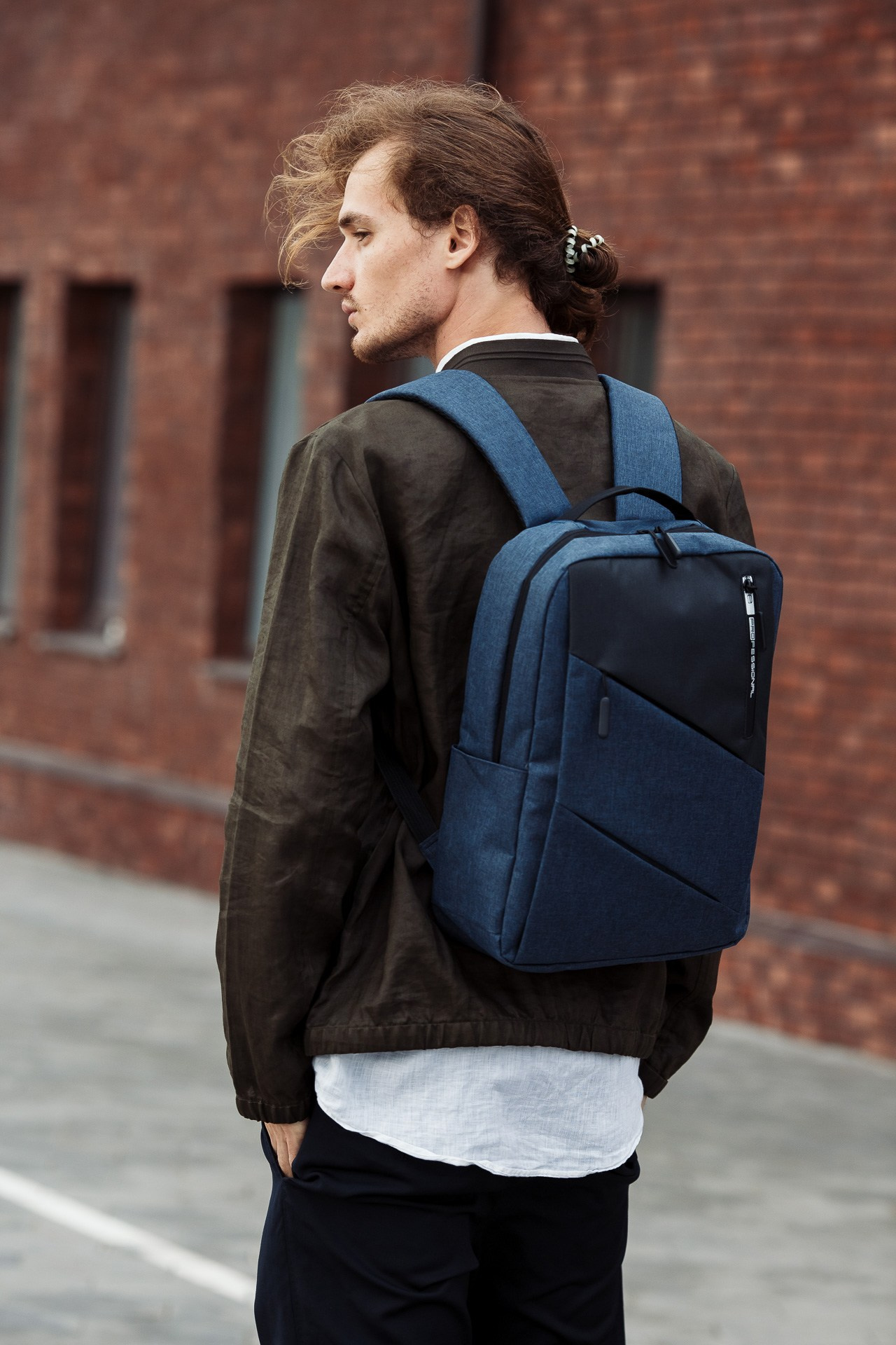 WB OZON Рюкзаки. Фотосъёмка для бизнеса — предметное фото, репортаж с мероприятий, портреты людей, съёмка интерьера и экстерьера