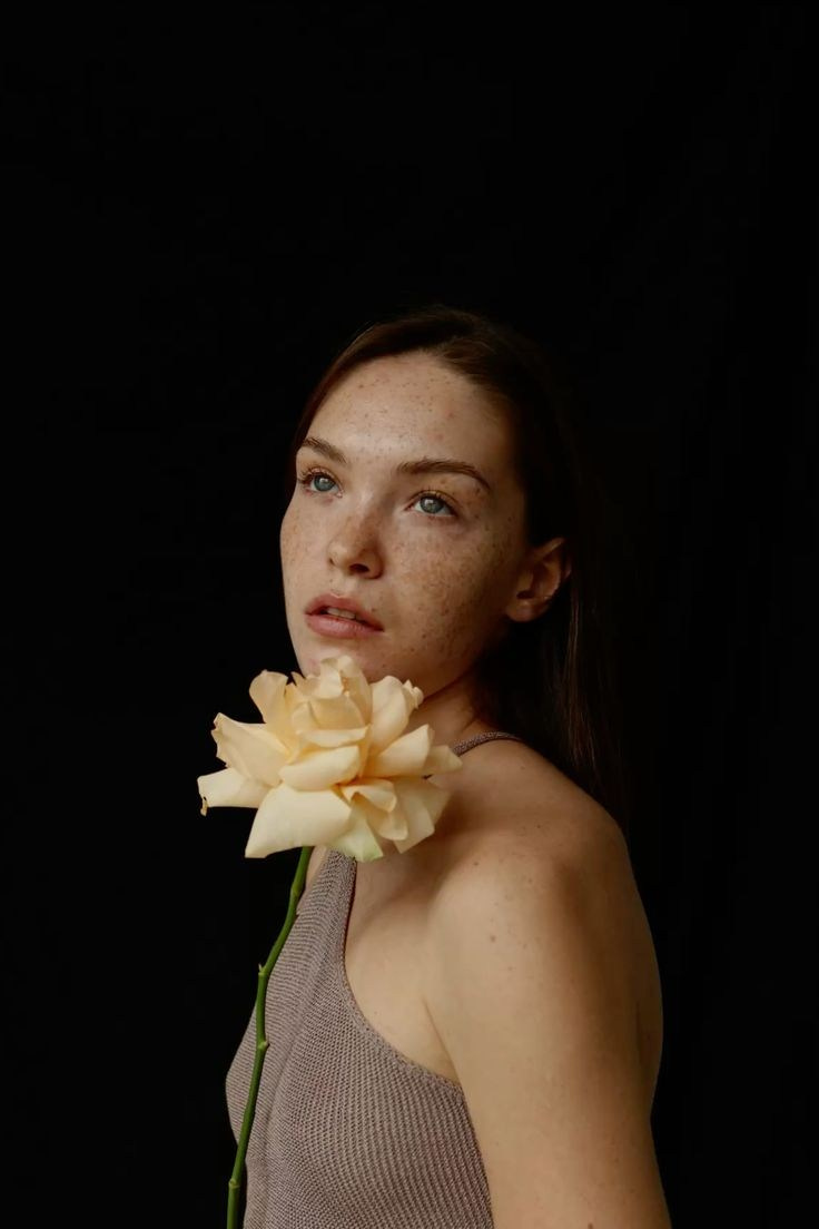 Фотосессия с цветами. Фотограф в Иркутске Кристина Телегина