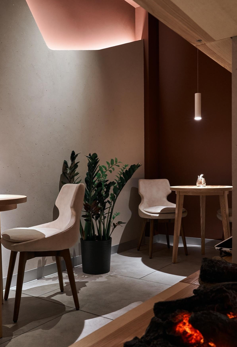 Дизайнер интерьеров