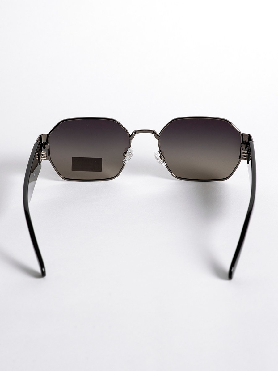 Съемка солнцезащитных очков. Фотограф в Санкт-Петербурге