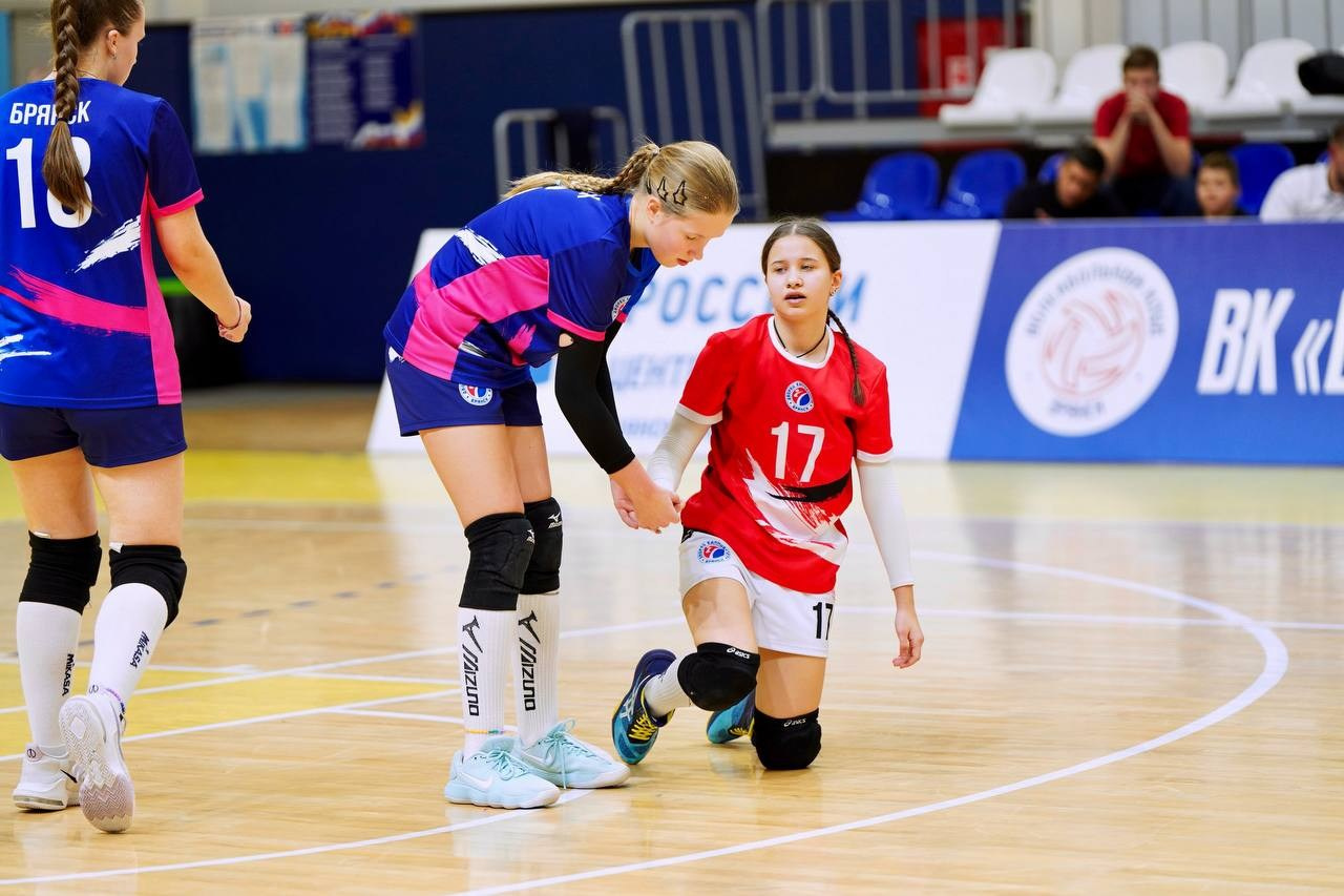 Турнир по волейболу среди девочек 13 лет, г. Брянск. Фотограф в Брянске — Анна Арутюнян